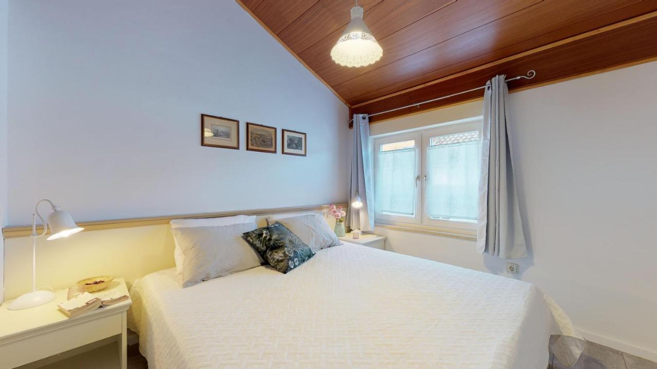 Lara Deluxe Superior 5 Star Apartment, Your Piece Of Heaven By The Sea & Park Новиград Экстерьер фото